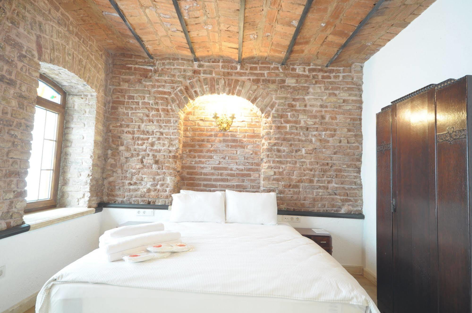 Ottopera (adults Only) Otel